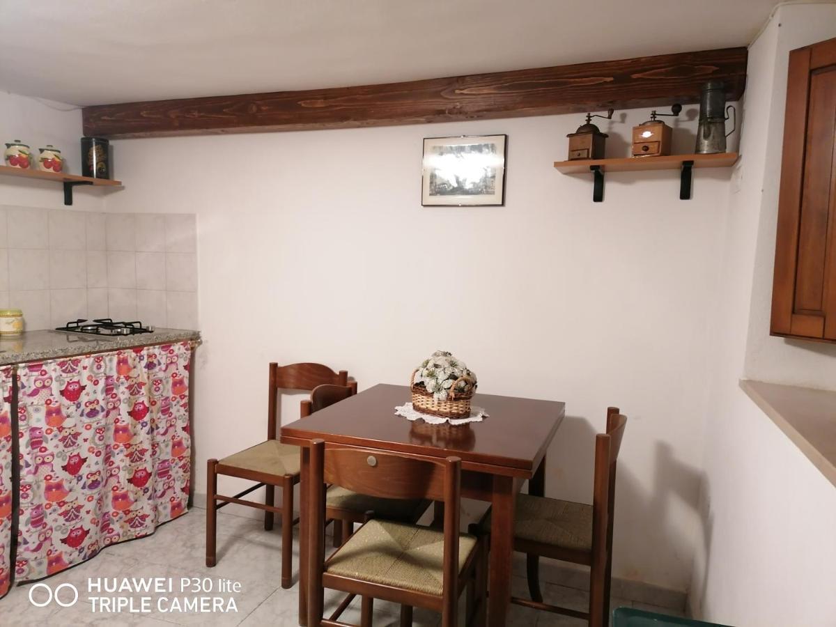 Appartement La Casa Di Luisa à Santu Lussurgiu Extérieur photo
